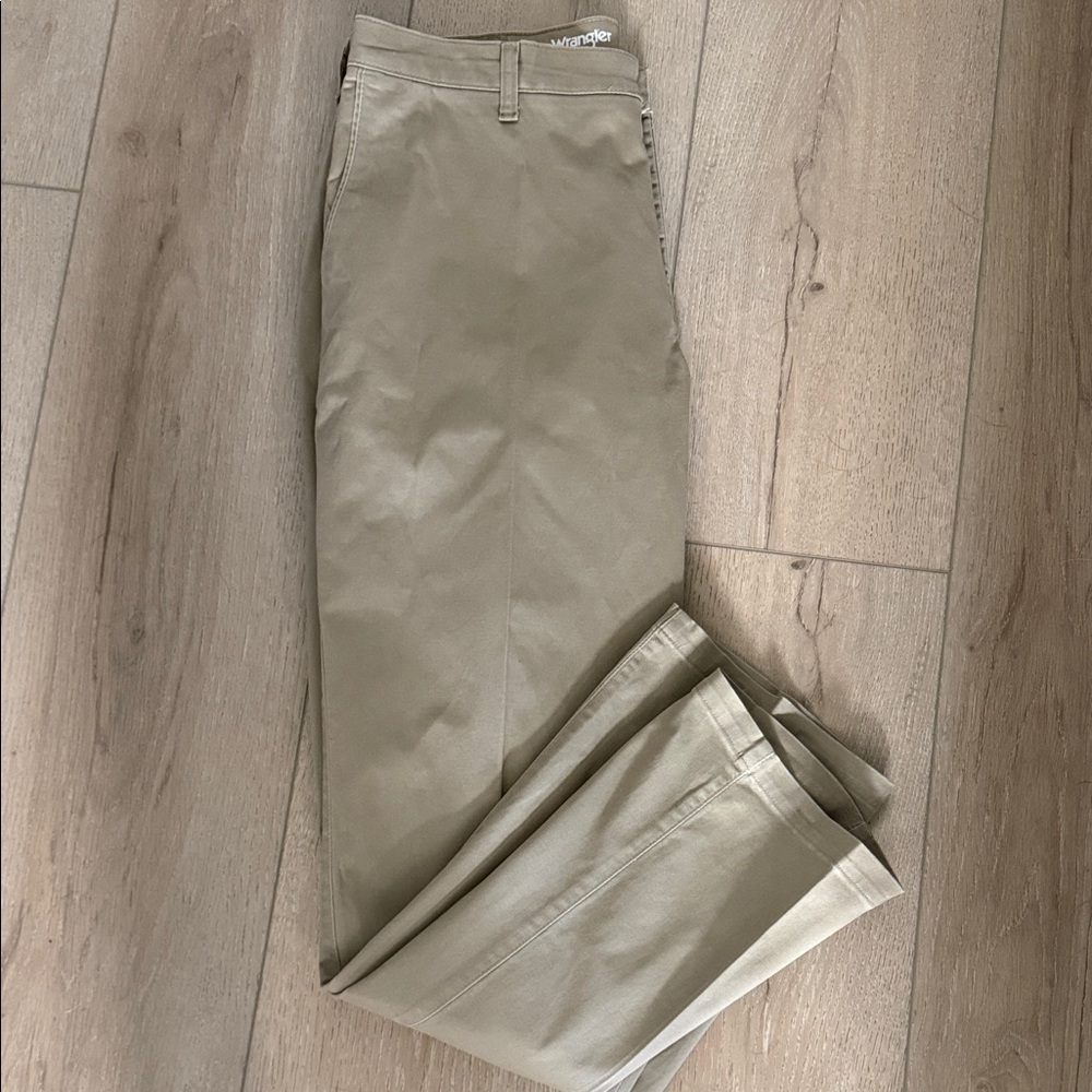 Men's Wrangler Relaxed Fit Pants
